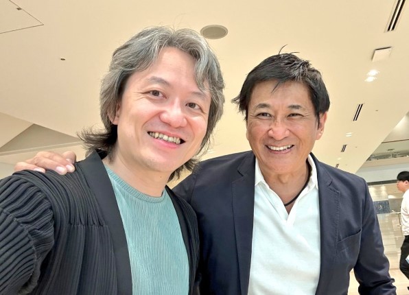 個性派ロングコート音符に星いっぱい｜レディース